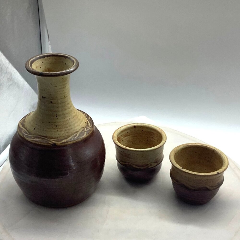 Signed Molly Rustic Stoneware Pottery‎ Sake Set Earthy Japanese Tokkuri Ochokos